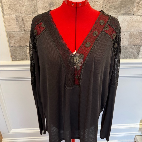 Free People Tops - Free People Black Lace V-Neck Long Sleeve Lace Trim Top